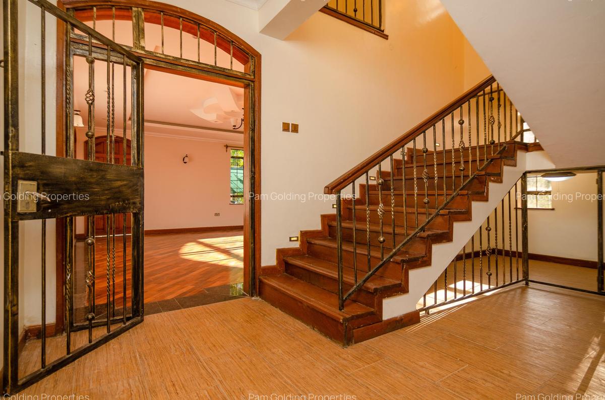 4 Bed House with Swimming Pool in Runda - 8