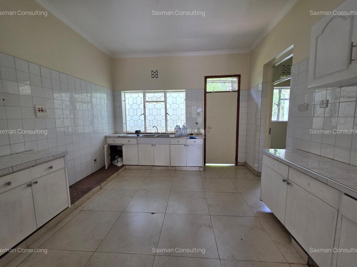 Office with Service Charge Included in Riverside - 6