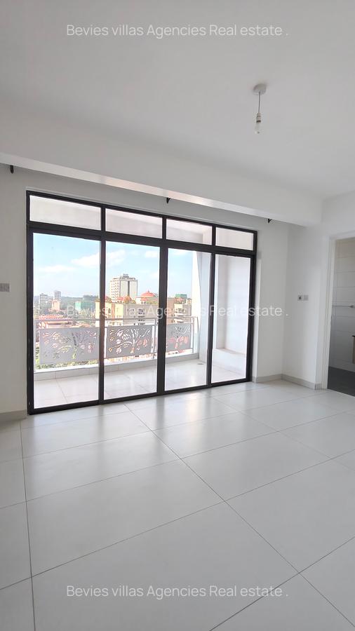 4 Bed Apartment with En Suite at Parklands - 4