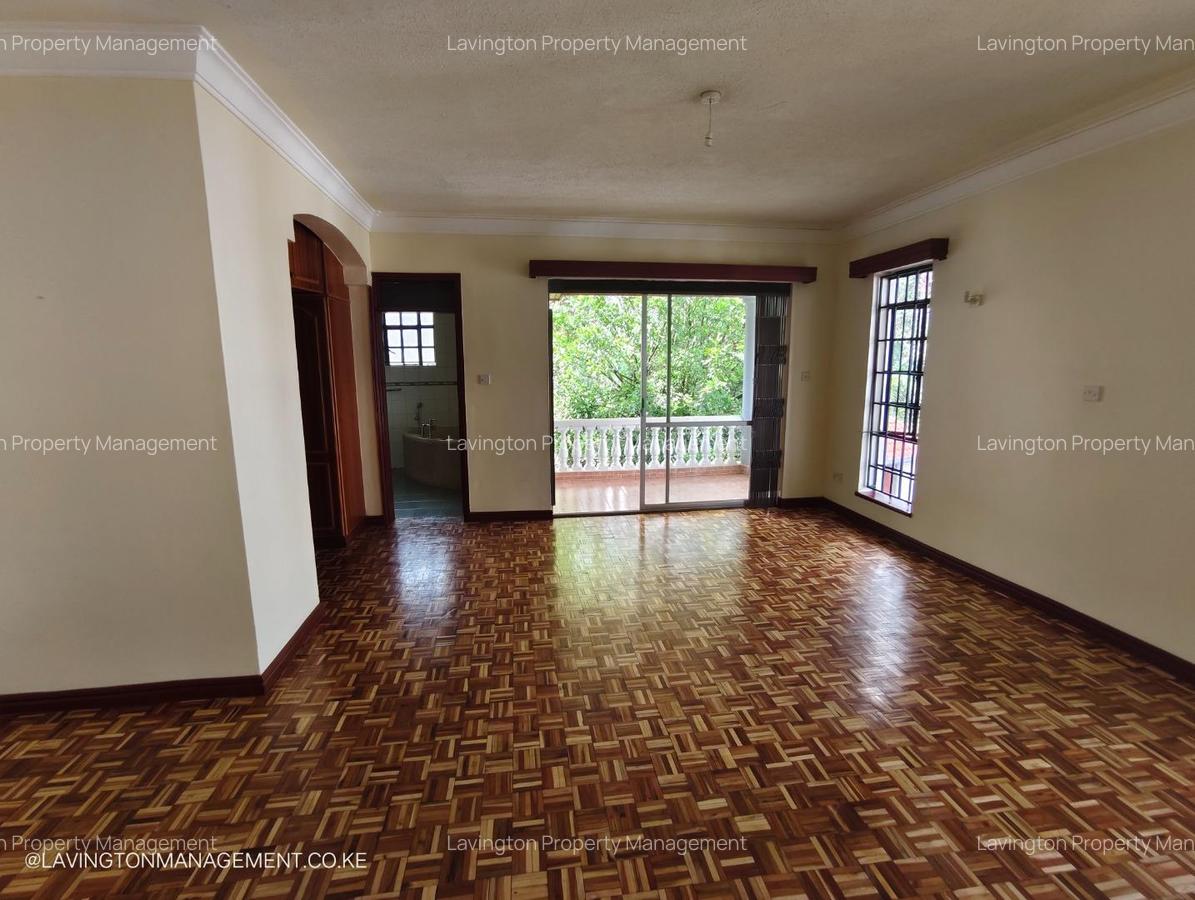 4 Bed Townhouse with En Suite at Lavington Green - 5