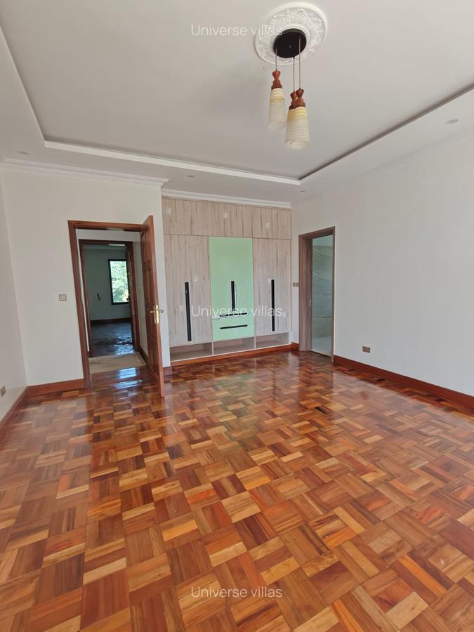 8 Bed Townhouse with En Suite at Karen - 5