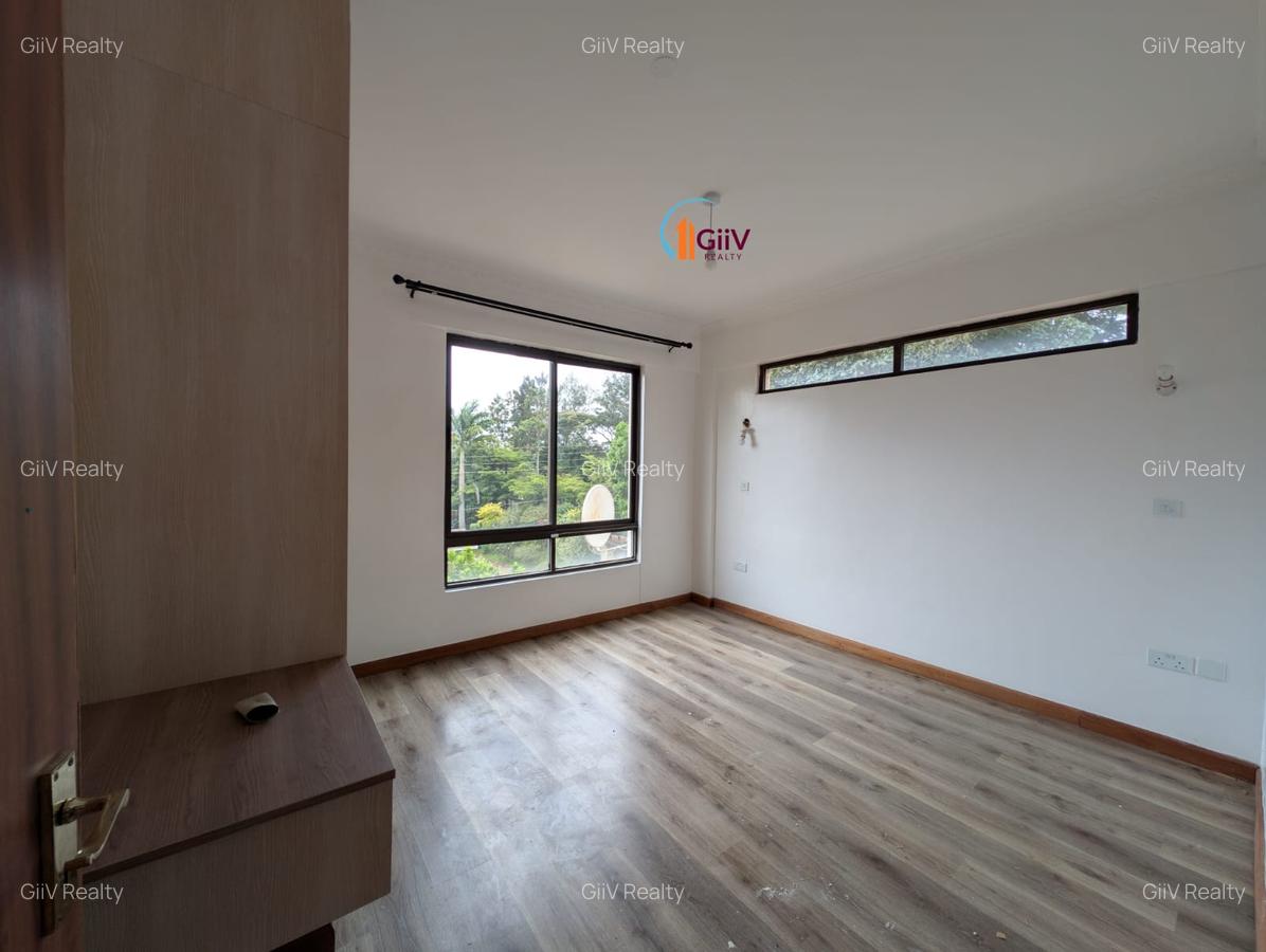 3 Bed Apartment with En Suite in Nyari - 18