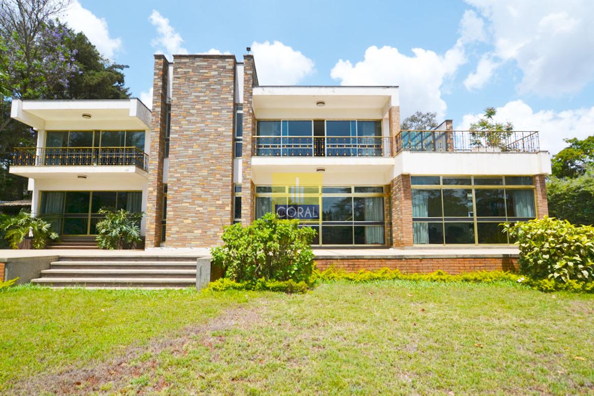 4 Bed House with Swimming Pool in Lavington - 2