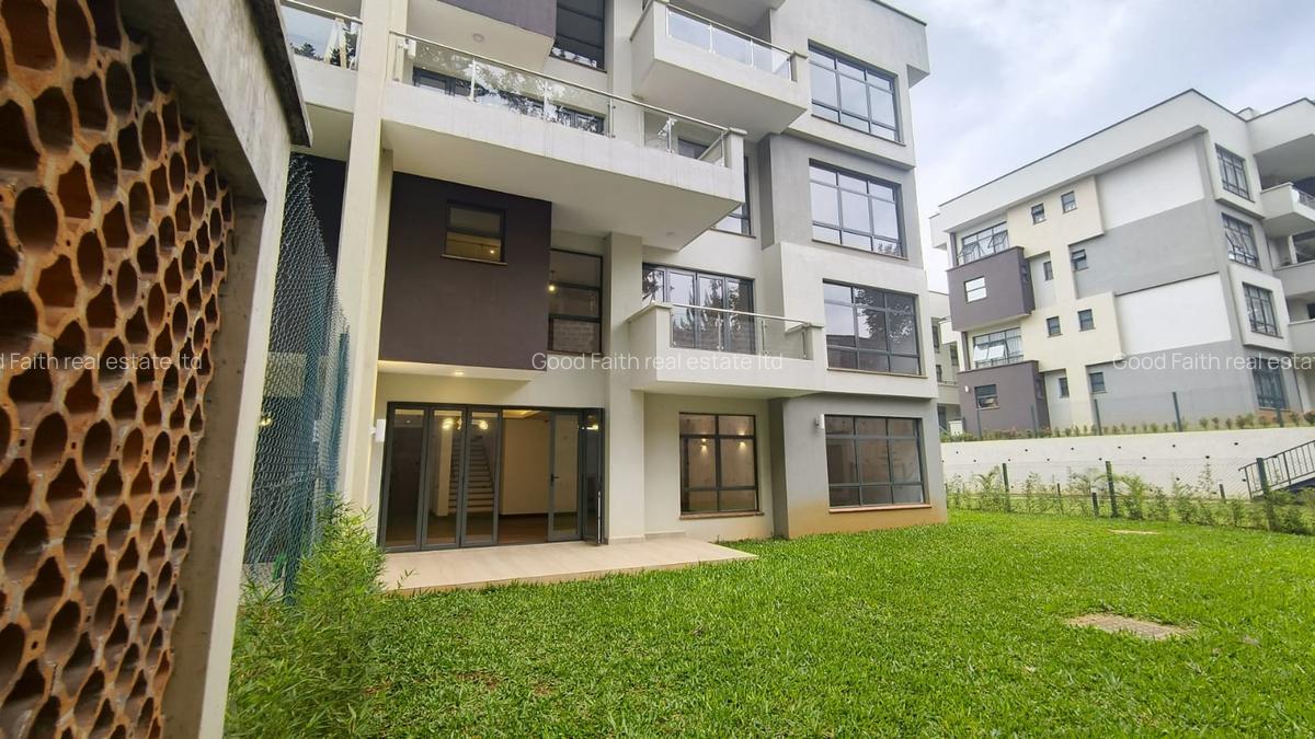 4 Bed House with En Suite at Two Rivers - 1