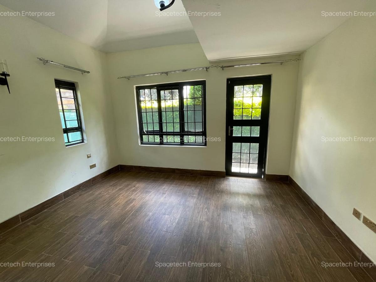 3 Bed House with En Suite in Runda - 4