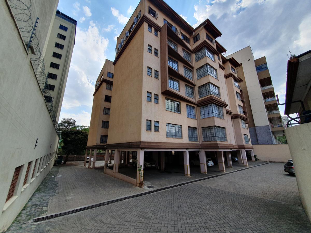 2 Bed Apartment with Borehole in Parklands - 16