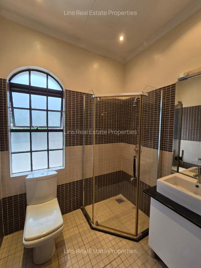 4 Bed Townhouse with En Suite in Runda - 13