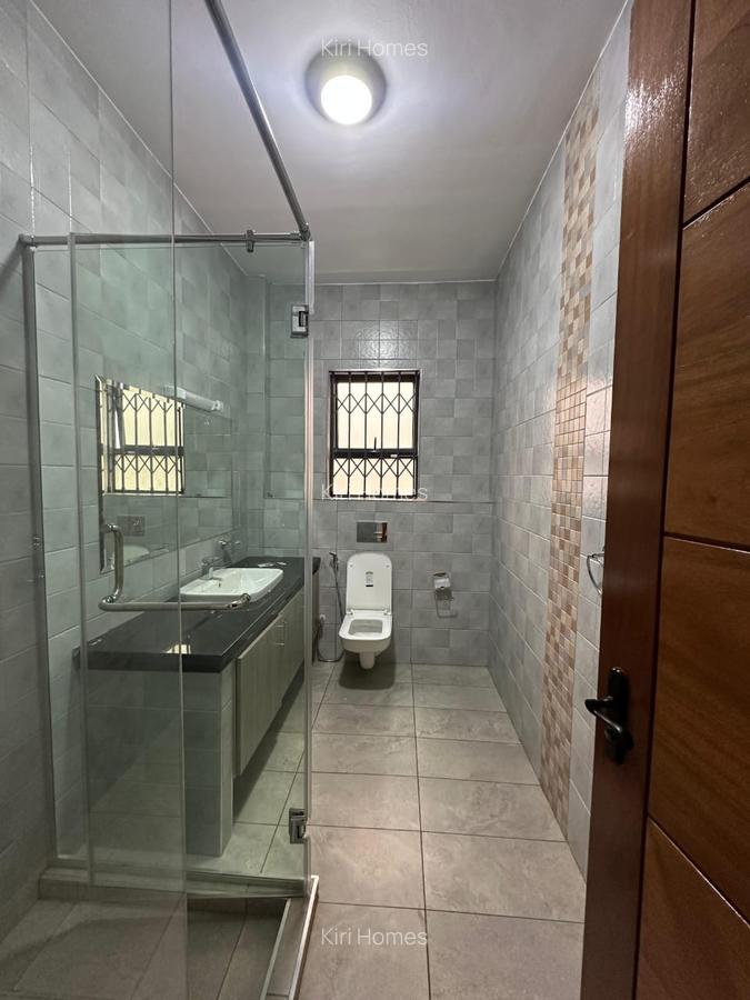 6 Bed Townhouse with En Suite in Loresho - 12