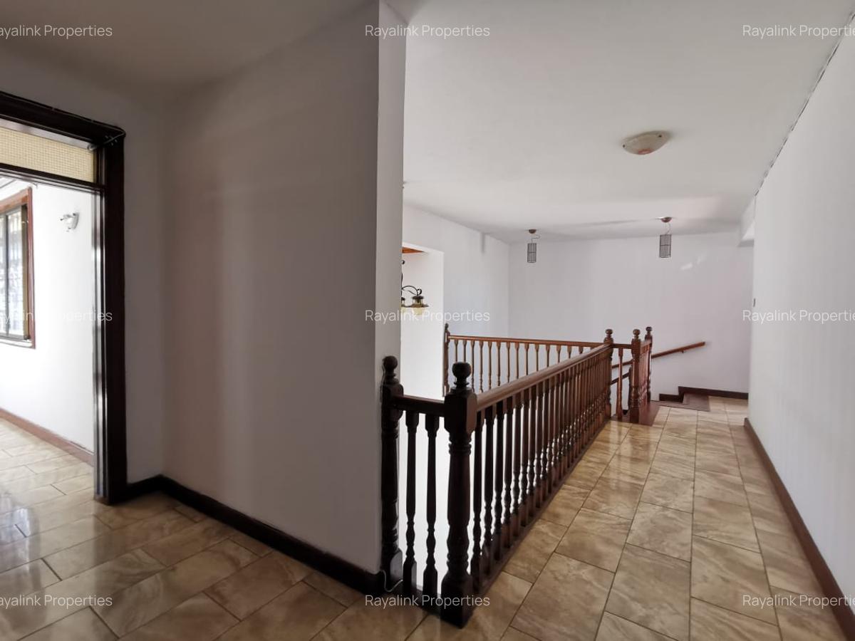 4 Bed Townhouse with En Suite at Grevillea Groove - 7