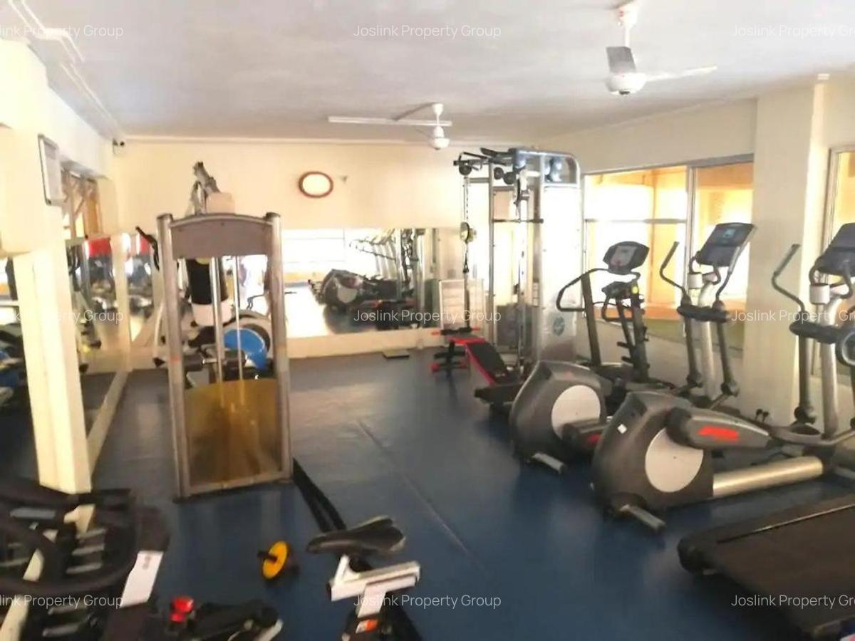 Serviced 3 Bed Apartment with En Suite in Nyali Area - 15