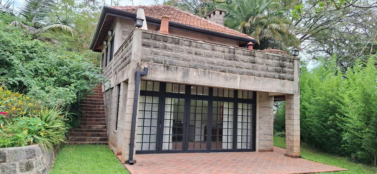 1 Bed House with En Suite in Ridgeways - 14