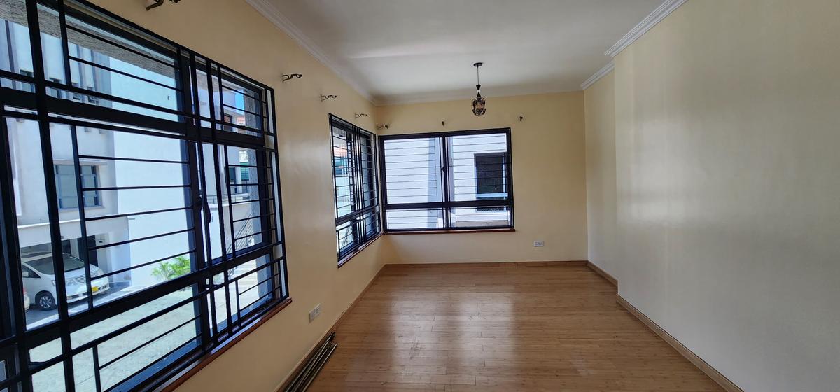 5 Bed Villa with En Suite in Lavington - 4