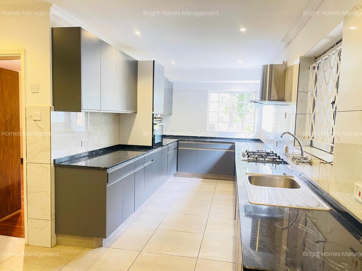 4 Bed House with En Suite in Gigiri - 12