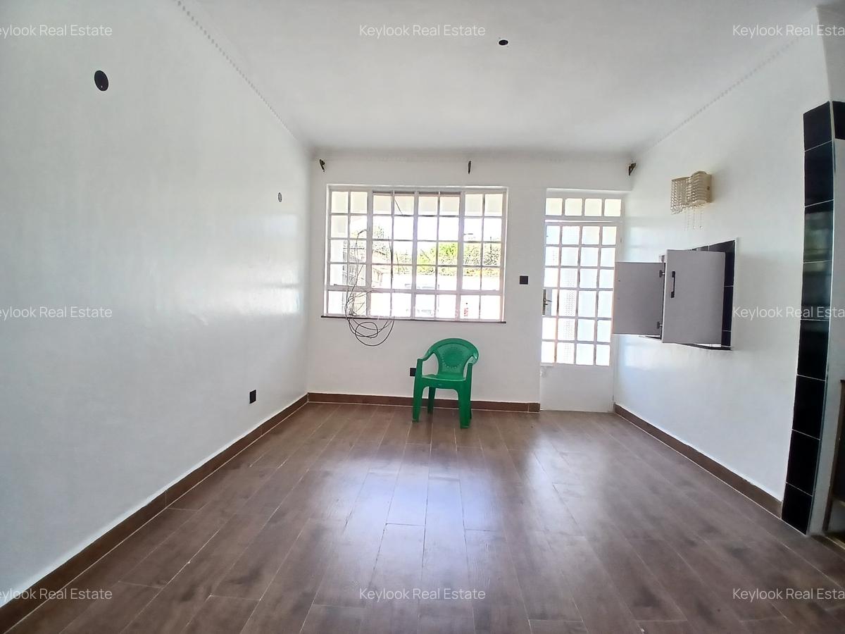 4 Bed Townhouse with En Suite at Lavington - 5