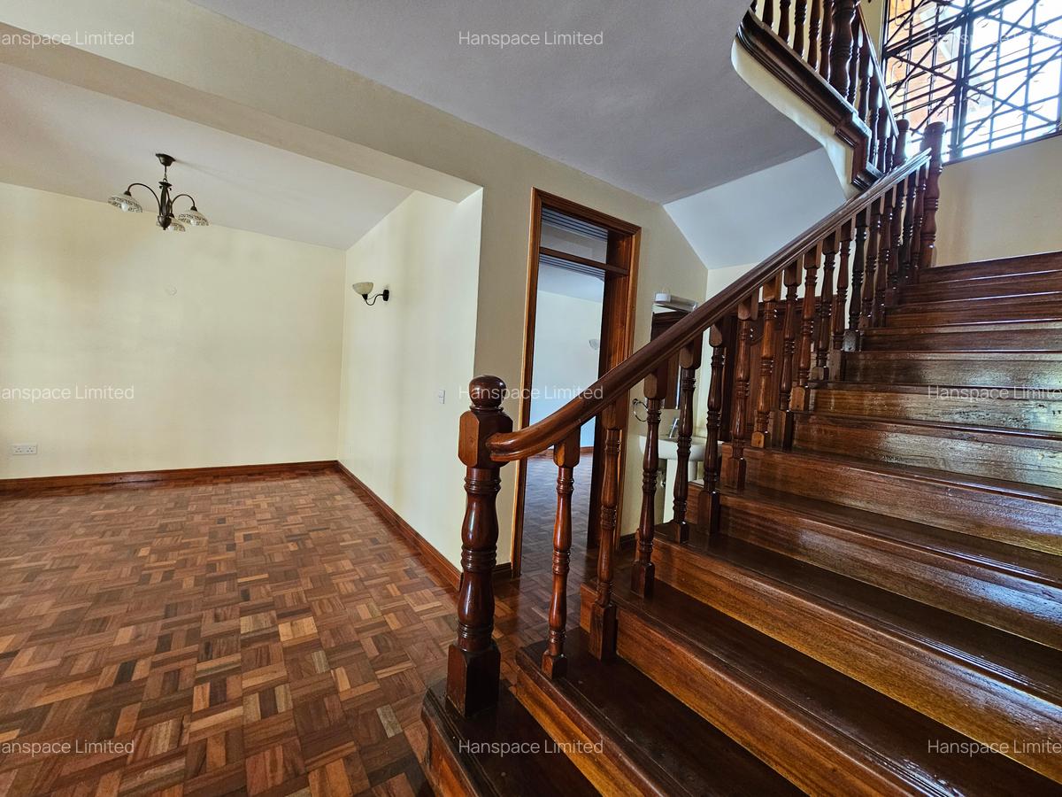 5 Bed Townhouse with En Suite in Kileleshwa - 10