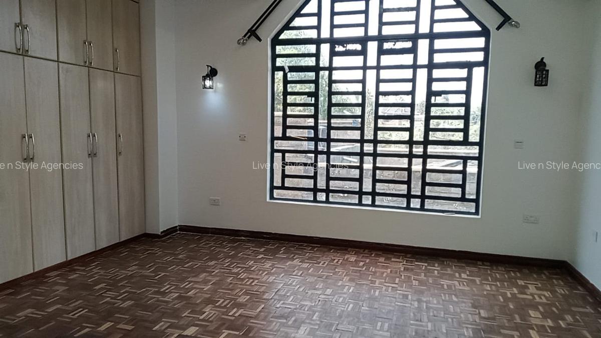 5 Bed Townhouse with En Suite in Runda - 14