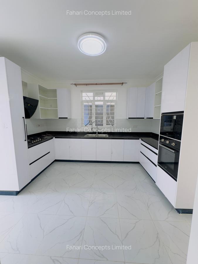 4 Bed Townhouse with En Suite at Muigai - 5