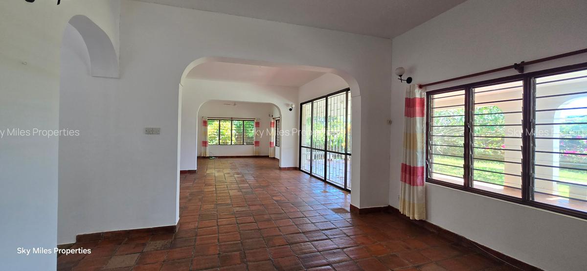 4 Bed House with Swimming Pool at Go-Kart Mombasa - 20