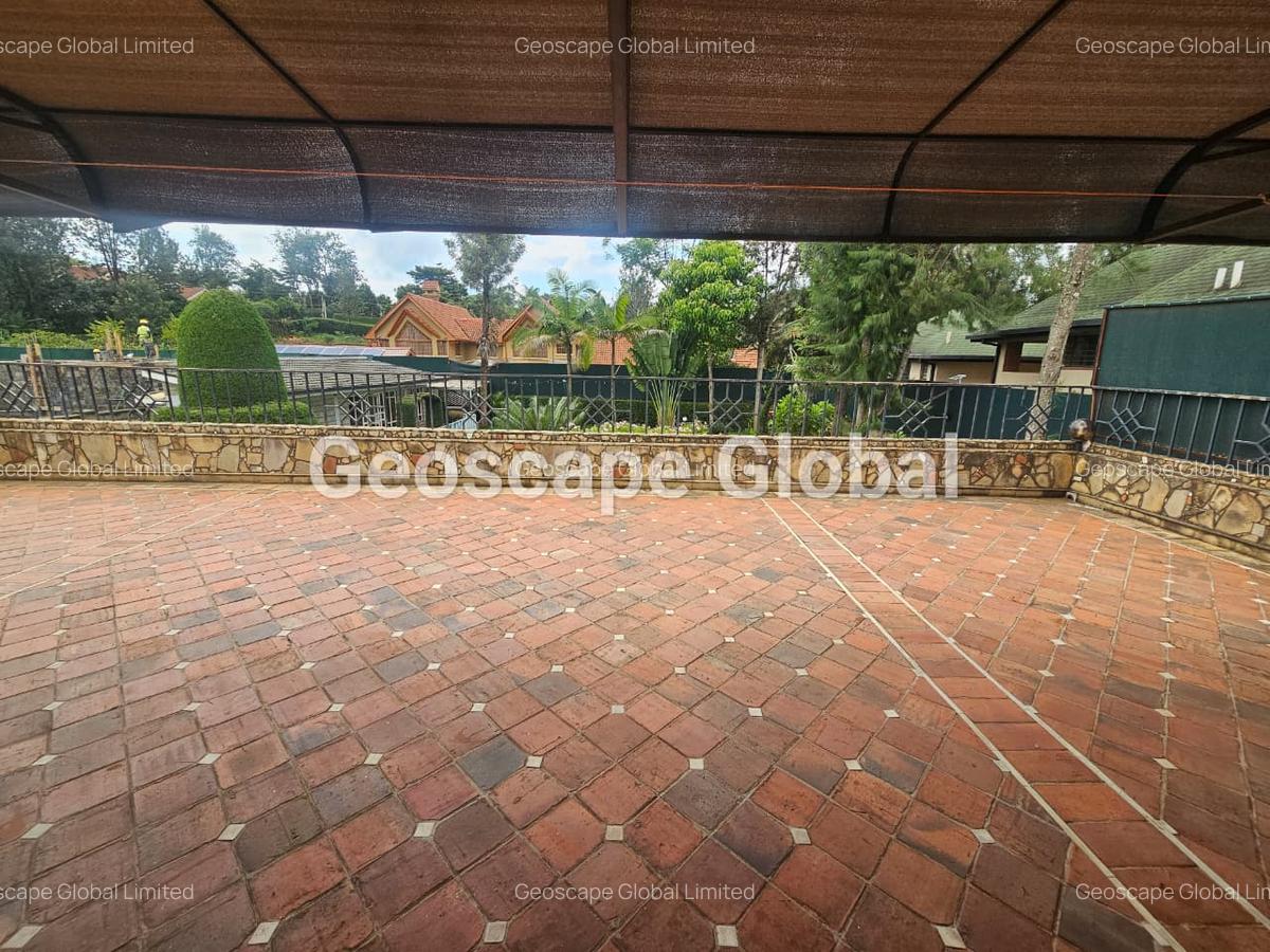 5 Bed House with En Suite in Runda - 9