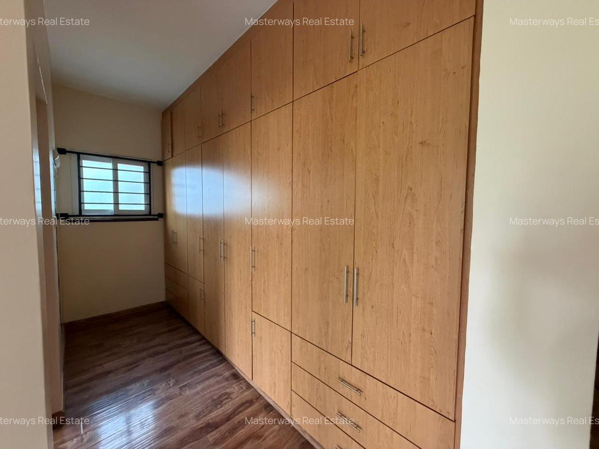 3 Bed Apartment with En Suite in Westlands Area - 11