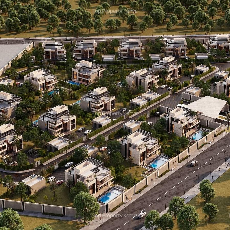 5 Bed House with En Suite at Karen Road - 17