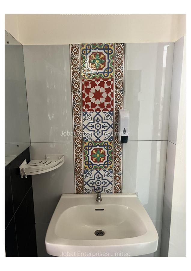 Furnished 2 Bed Apartment with En Suite at Malindi Road - 7