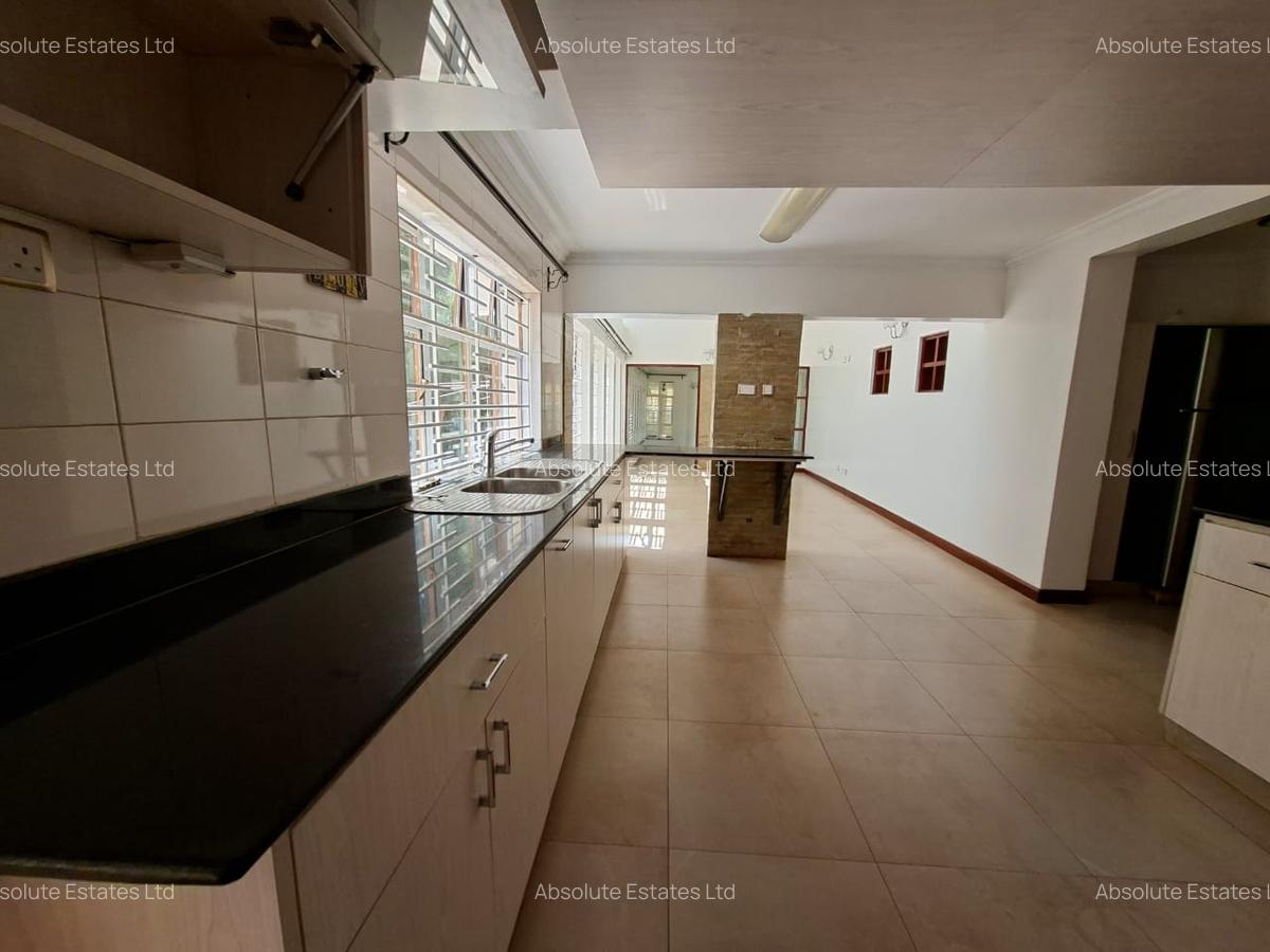 4 Bed Villa with Garden in Runda - 5