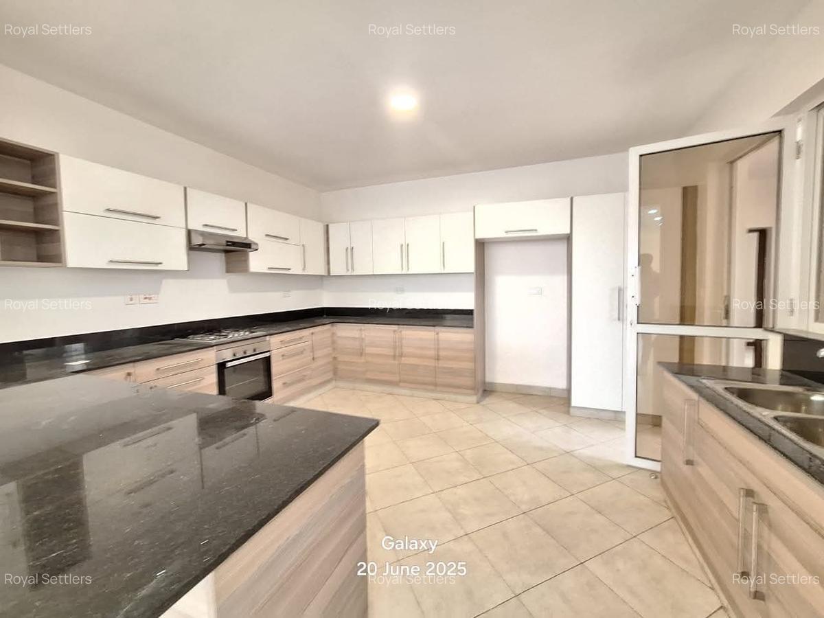 2 Bed Apartment with En Suite at Bohra Road - 7