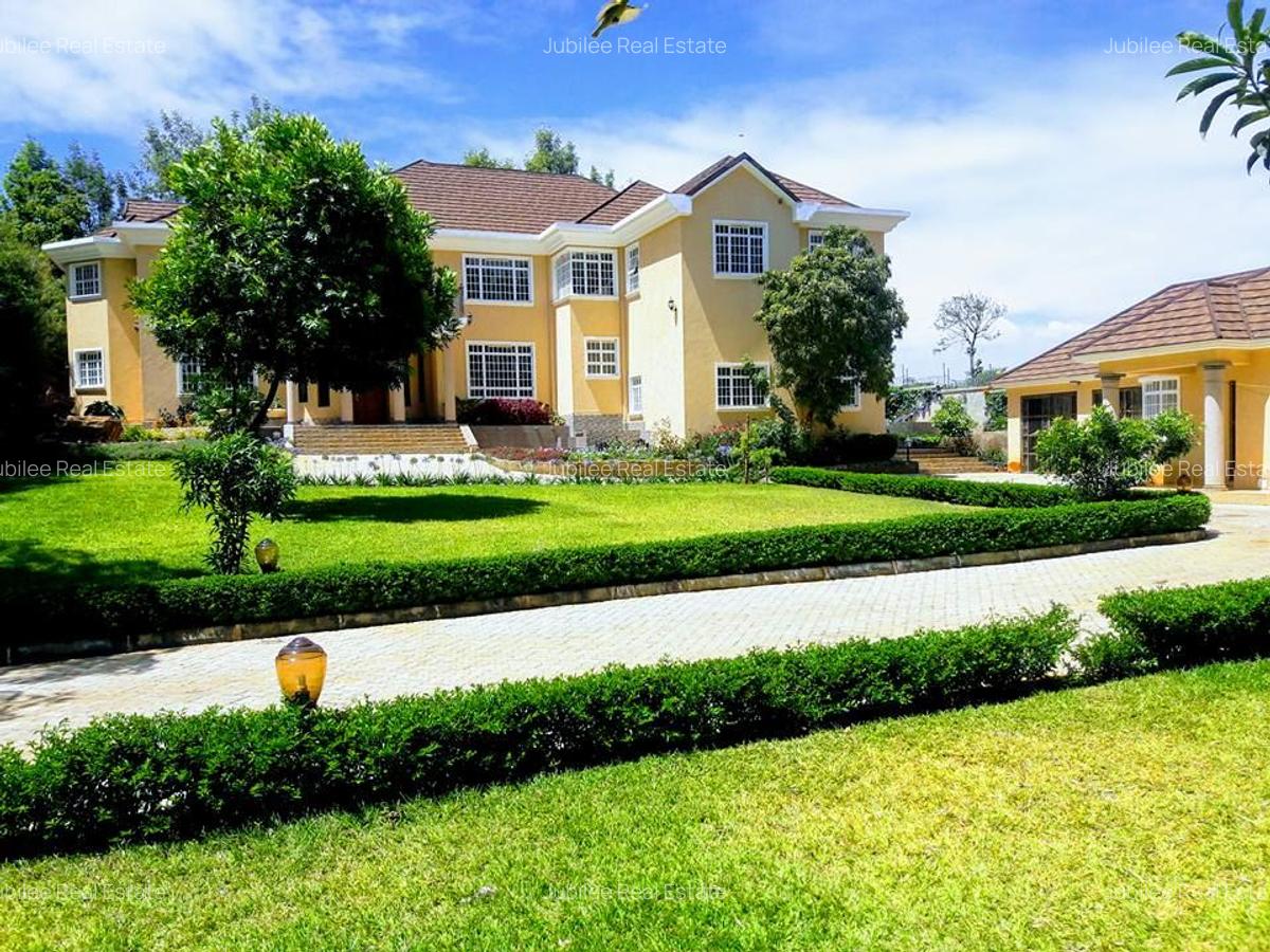 7 Bed House with En Suite in Runda - 3