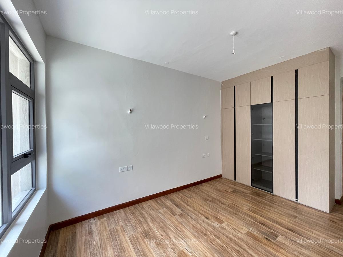 6 Bed Villa with En Suite in Lavington - 7