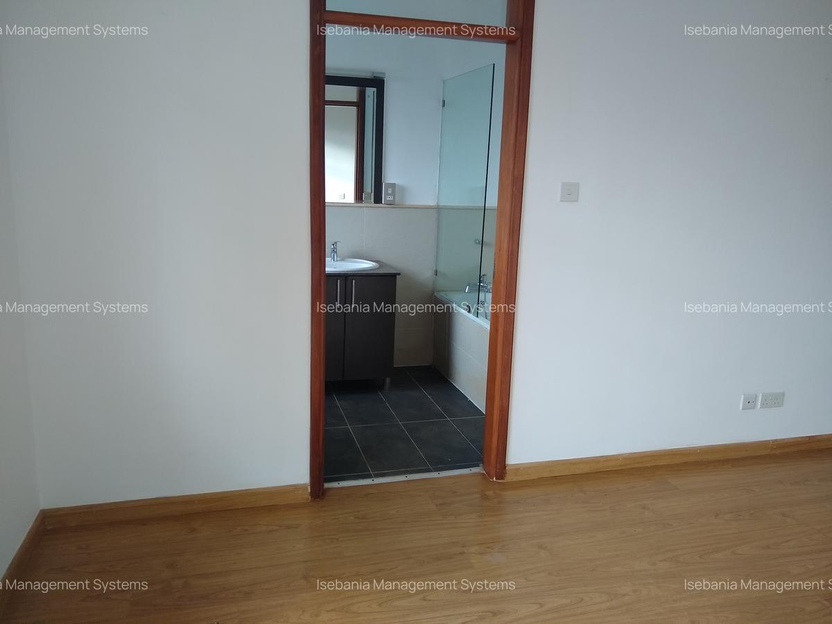 4 Bed House with En Suite at Runda Road - 7