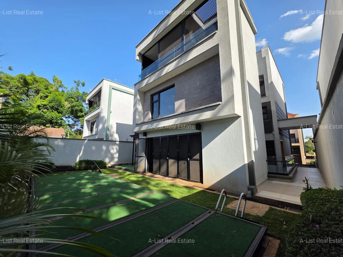 5 Bed Villa with En Suite at Muthangari Drive - 12