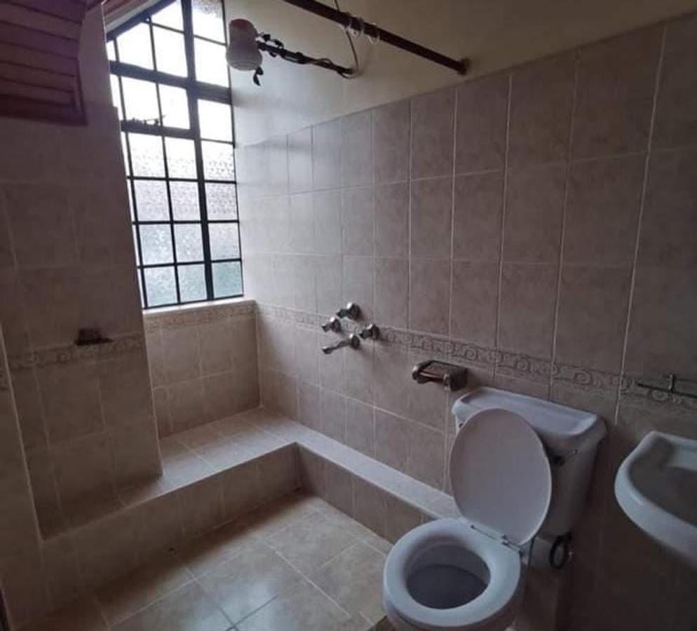 5 Bed Townhouse with En Suite in Lavington - 7