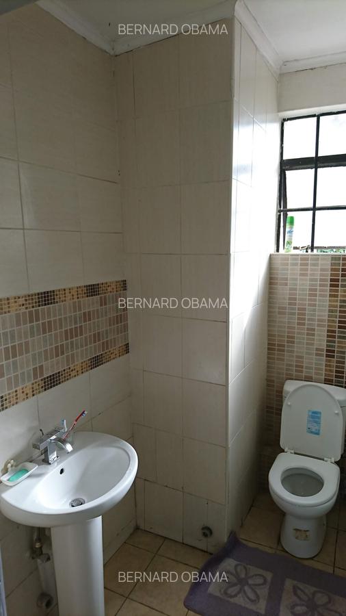 3 Bed House with En Suite in Donholm - 10