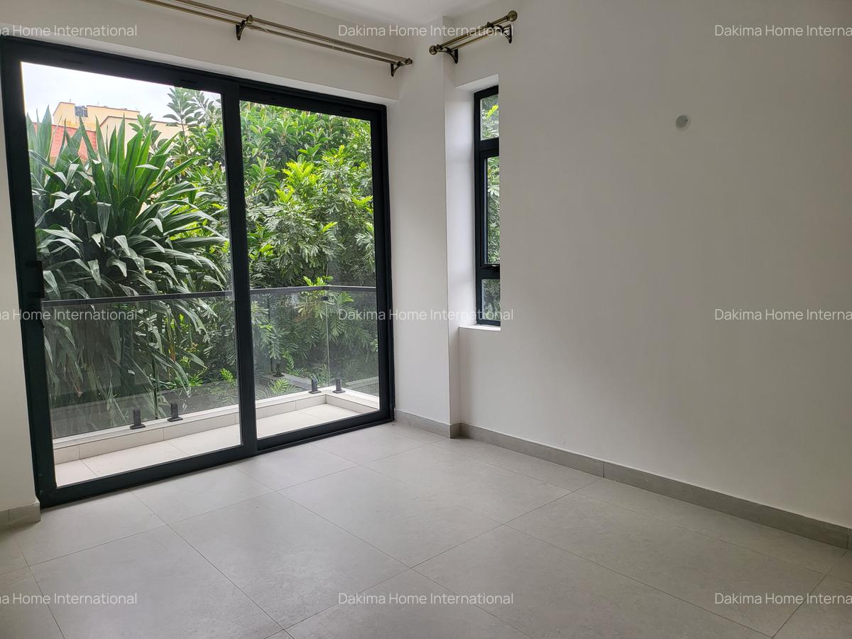 2 Bed Apartment with En Suite in Brookside - 15