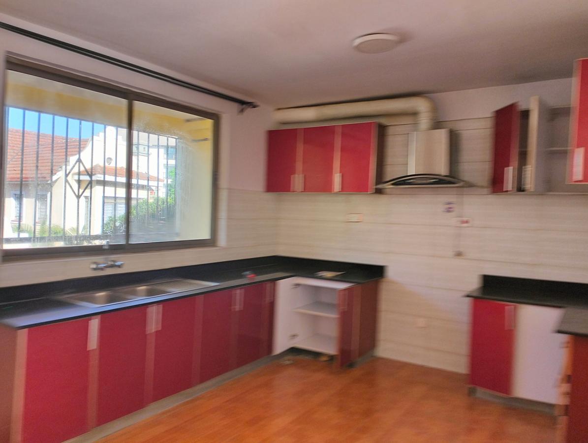 6 Bed Apartment with En Suite in Lavington - 8