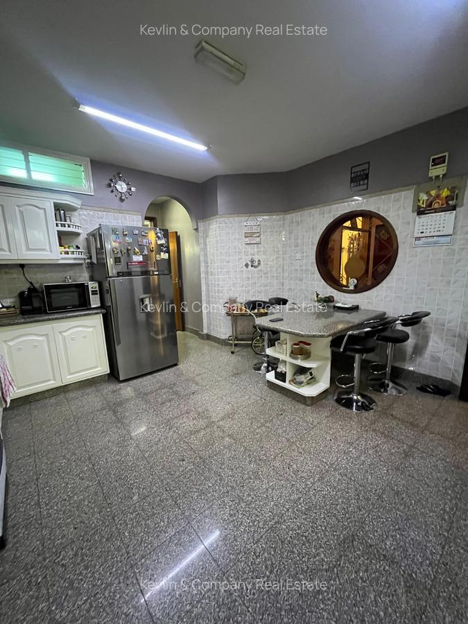 5 Bed Townhouse with En Suite in Riverside - 9