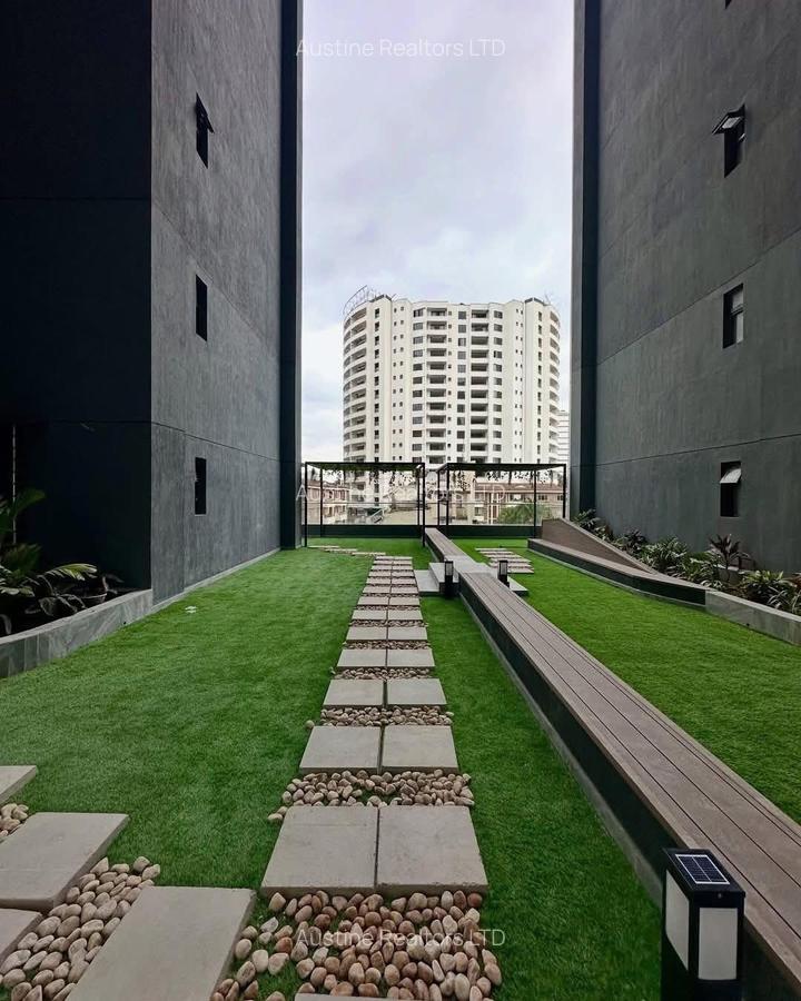 1 Bed Apartment with En Suite at Padmore Road - 2