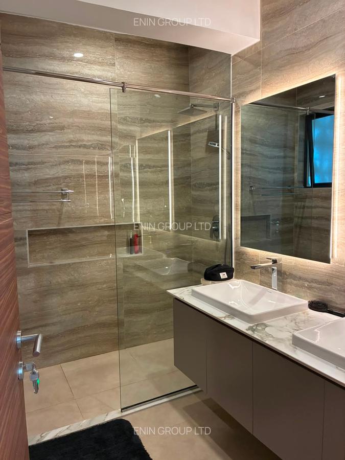 Serviced 2 Bed Apartment with En Suite at Riverside Drive - 13