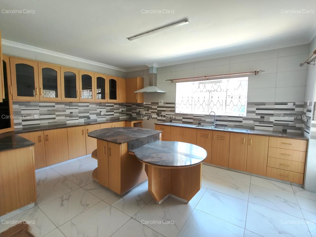 4 Bed Townhouse with En Suite at Loresho - 6