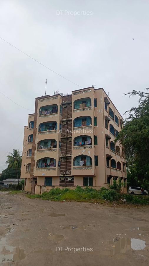 10 Bed House at Mtambo - 5