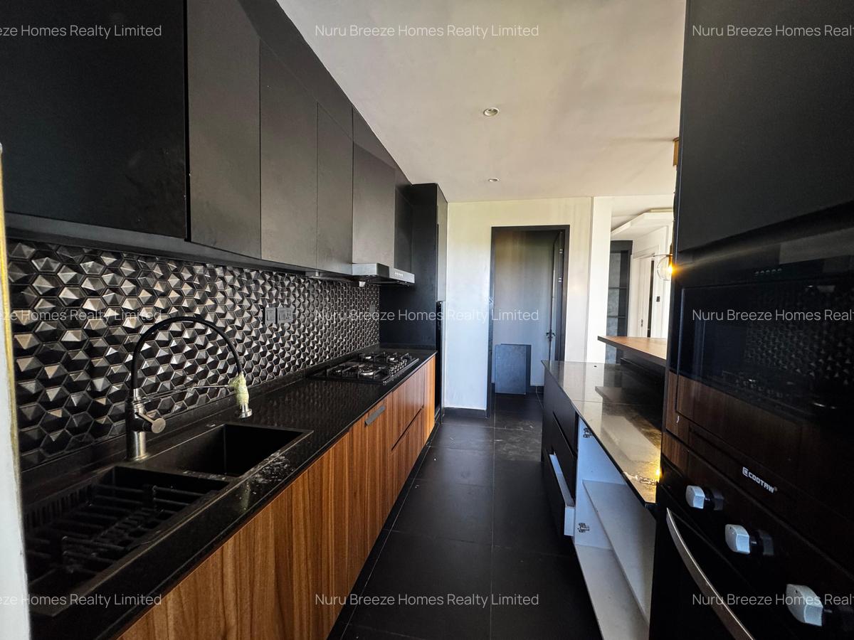 2 Bed Apartment with En Suite in Brookside - 10