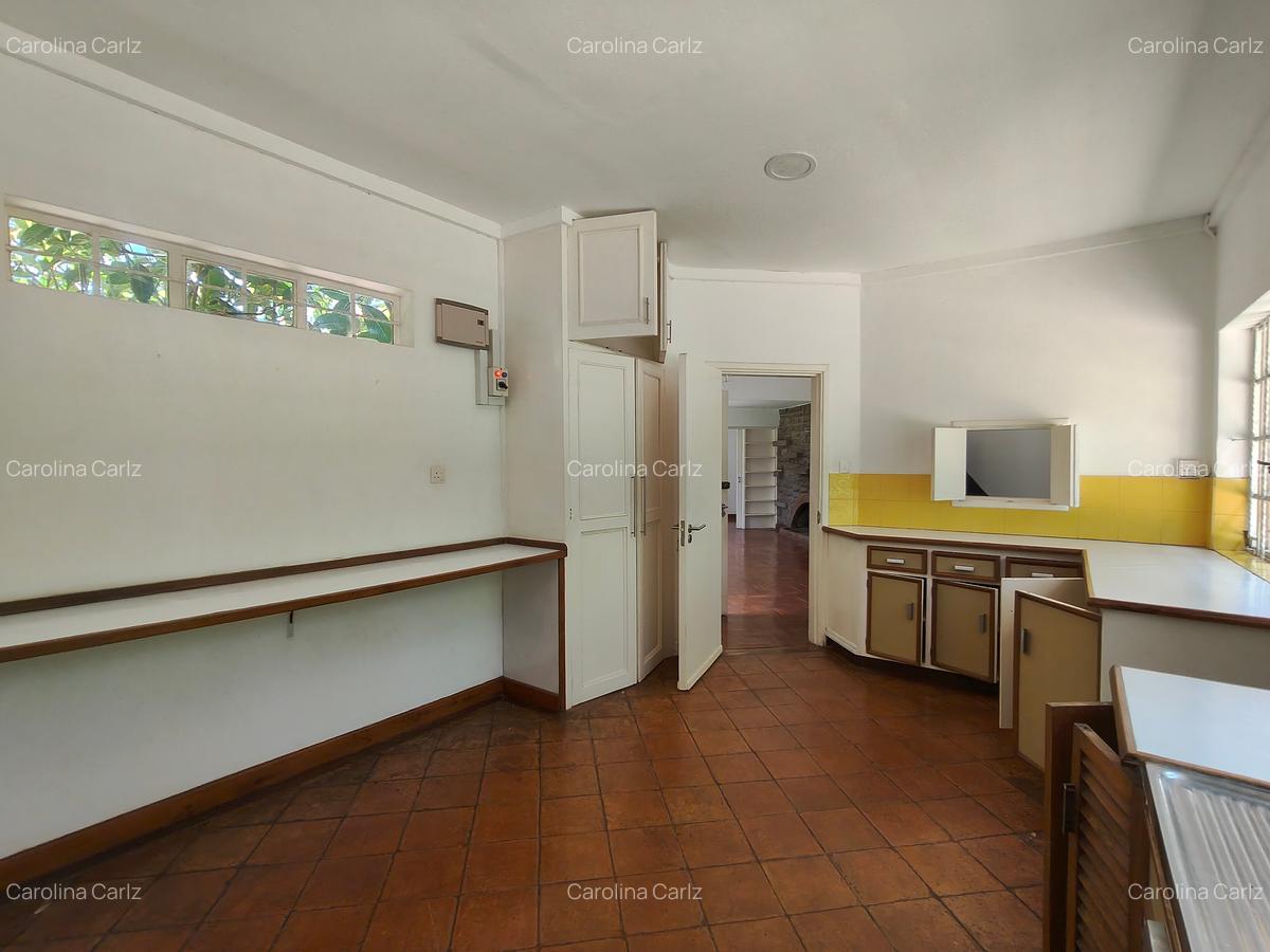 2 Bed House with En Suite at Lakeview - 18