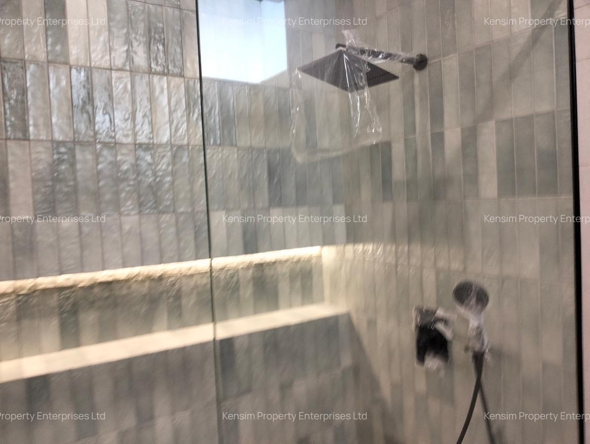 5 Bed Townhouse with En Suite in Westlands Area - 13