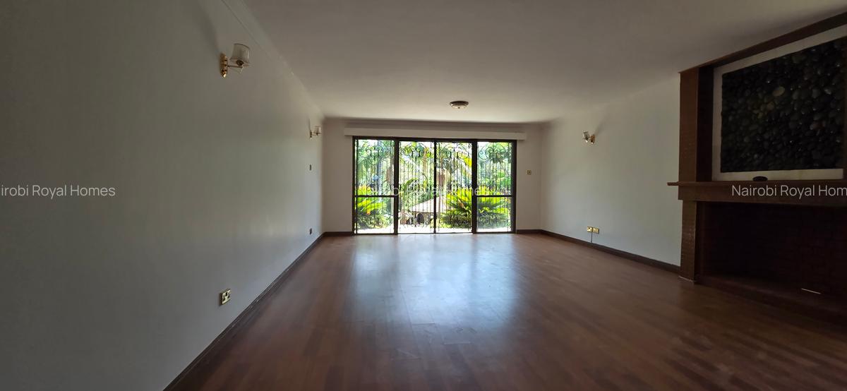 5 Bed House with En Suite at Off Un Avenue - 14