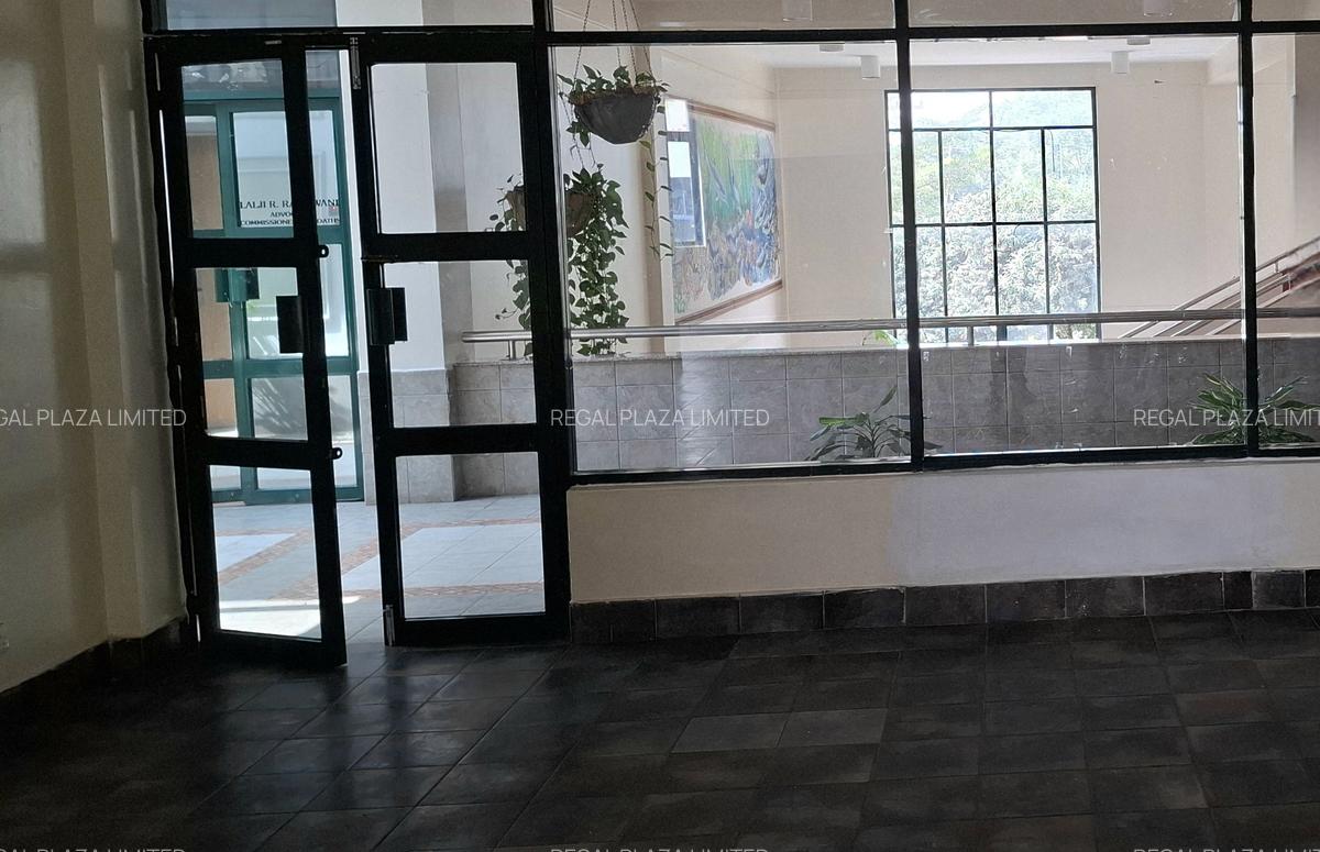 1,321 ft² Office at Sixth Parklands Avenue - 1