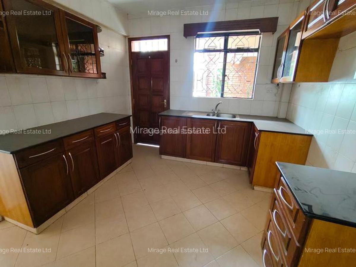 2 Bed Apartment with Parking in Riverside - 12
