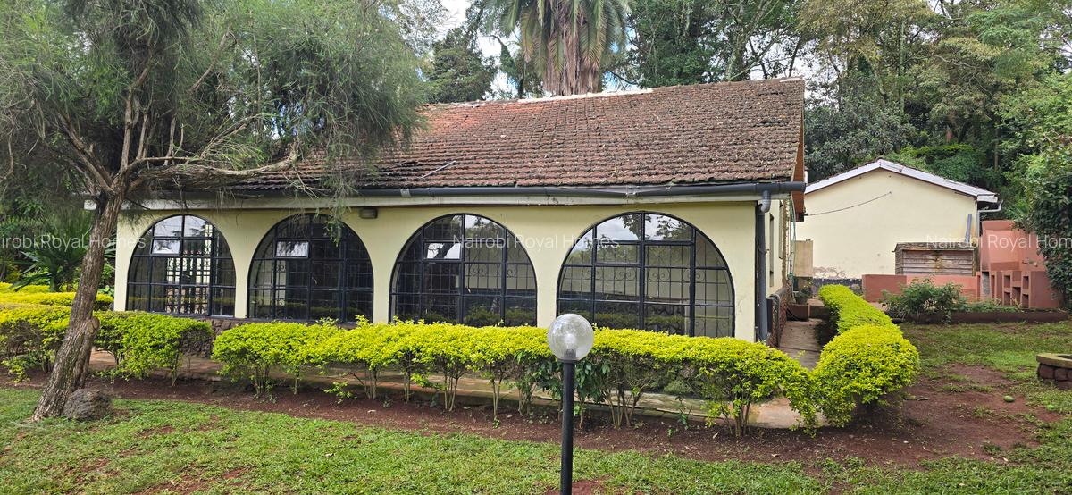 4 Bed House with En Suite at Loresho Road - 7