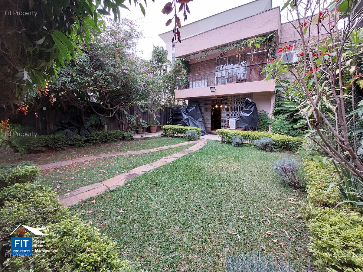 5 Bed House with En Suite at Nairobi - 19