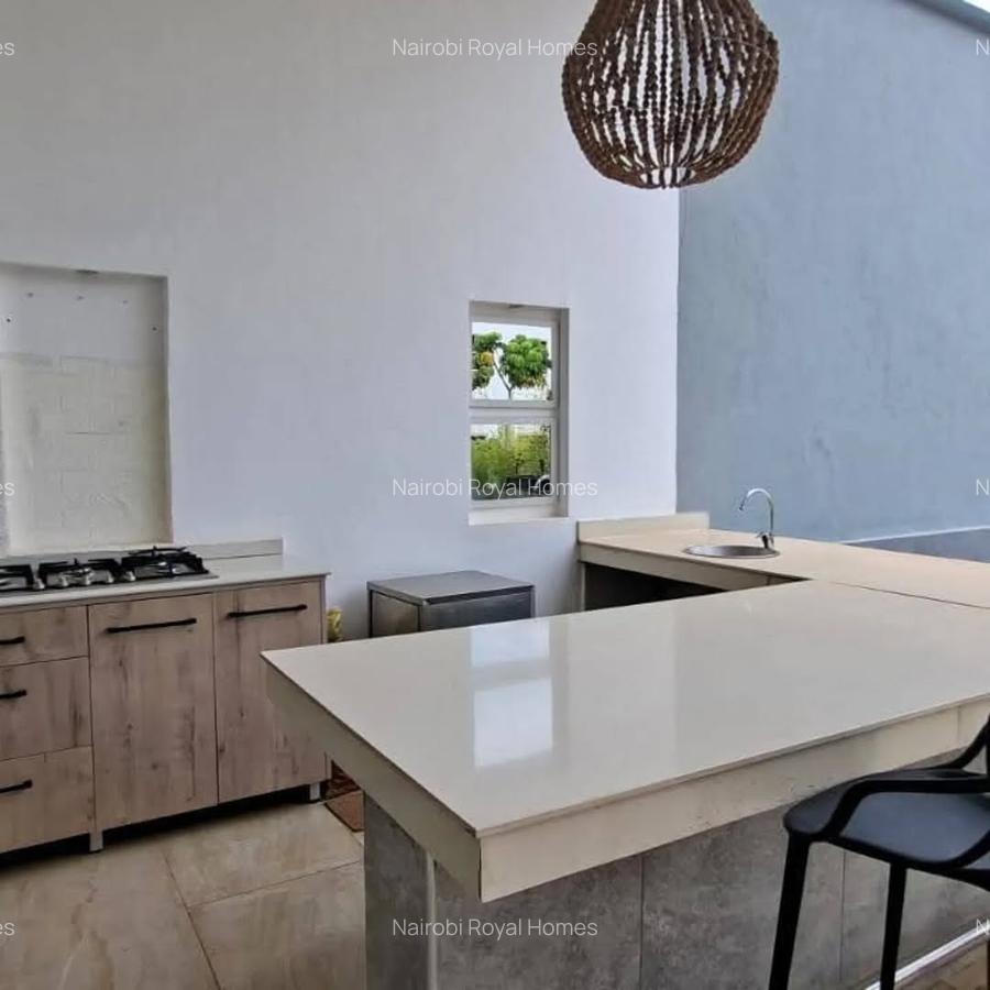 4 Bed Townhouse with En Suite at Spring Valley - 5